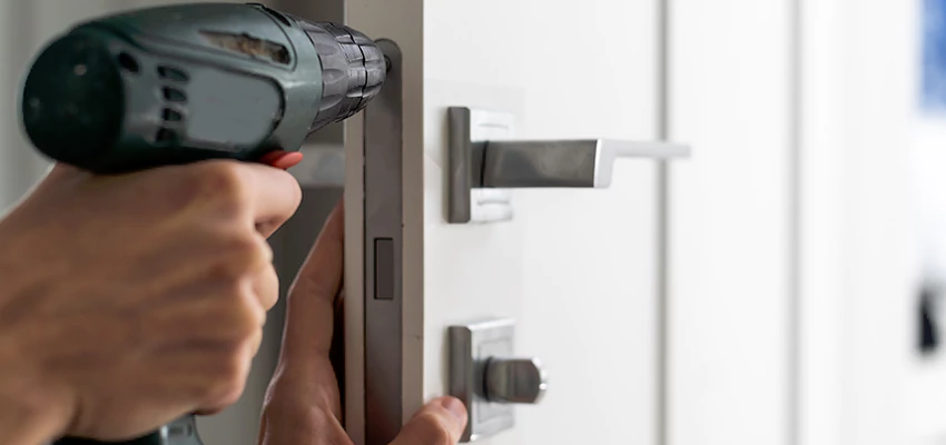 Locksmith For Lock Replacement Near Me in Oak Forest