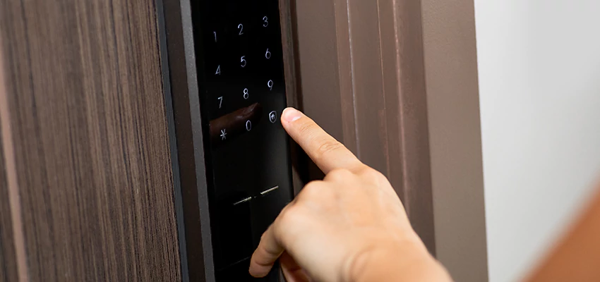 Smart Electric Locks Replacement Services in Oak Forest
