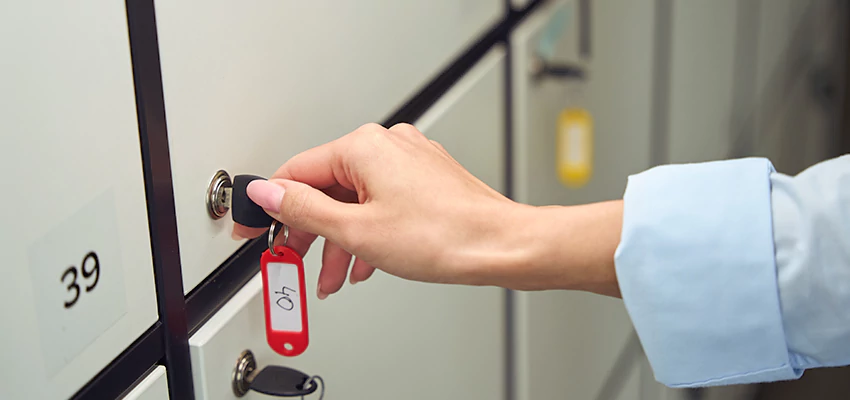 Cabinet Lock Installation in Oak Forest