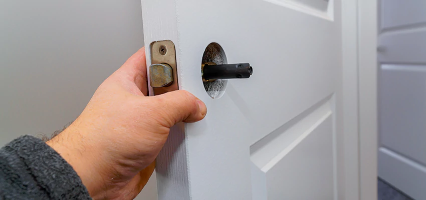 Nighttime Locksmith For Lock Repair in Oak Forest