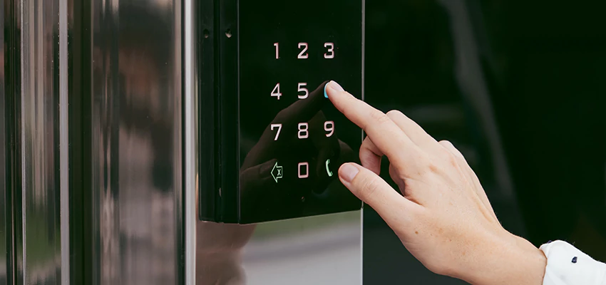 Keyless Door Entry System in Oak Forest