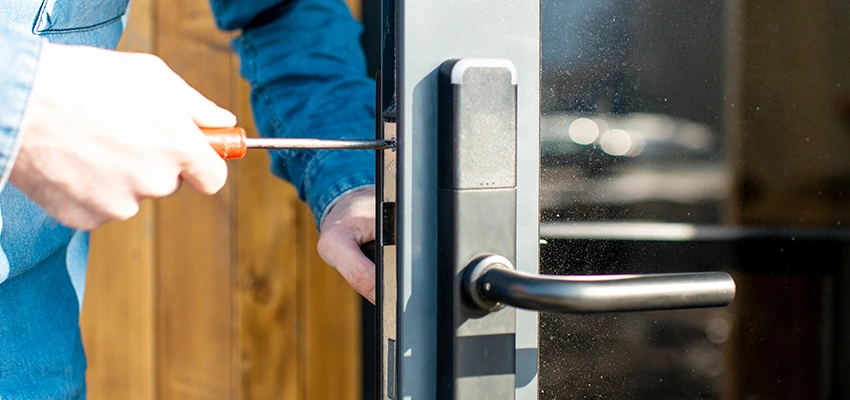 Aluminium Door Lock Replacement in Oak Forest, Illinois