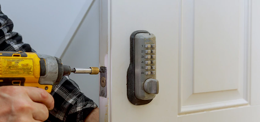Digital Locks For Home Invasion Prevention in Oak Forest