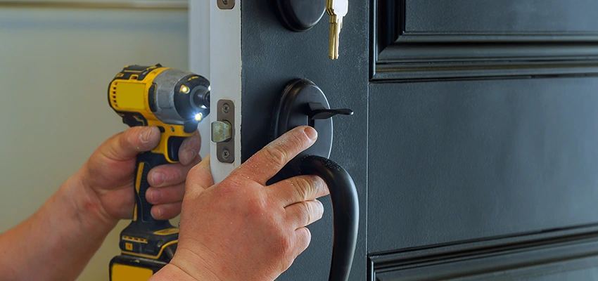 Sliding Door Lock Repair in Oak Forest