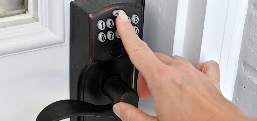 High Security Digital Door Lock in Oak Forest