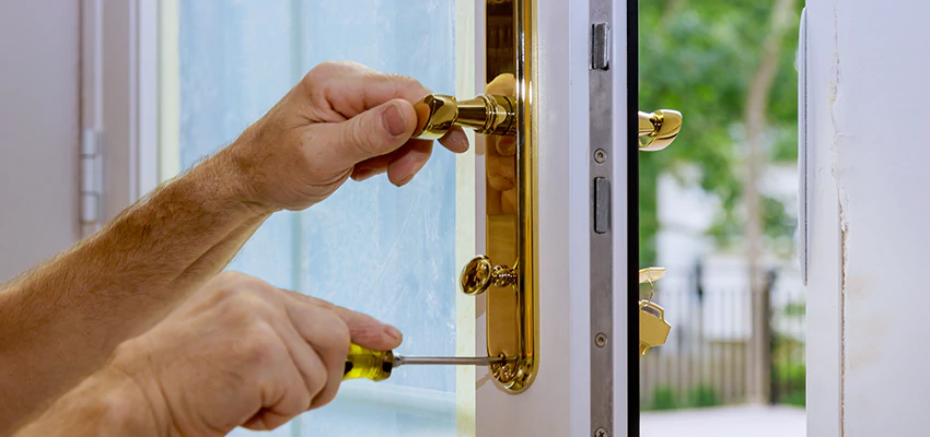 Local Locksmith For Key Duplication in Oak Forest